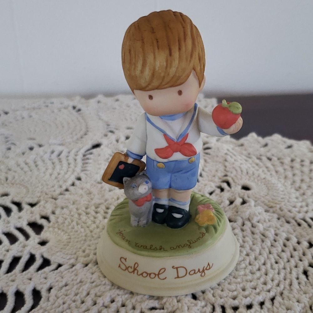 Vintage 1986 Avon Joan Walsh Anglund Porcelain Figurine